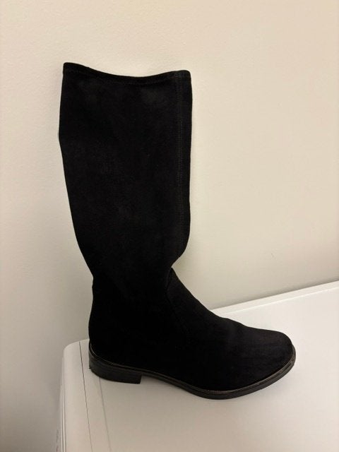 bottes en daim noires, Enlèvement, Caprice, Porté, Bottes hautes