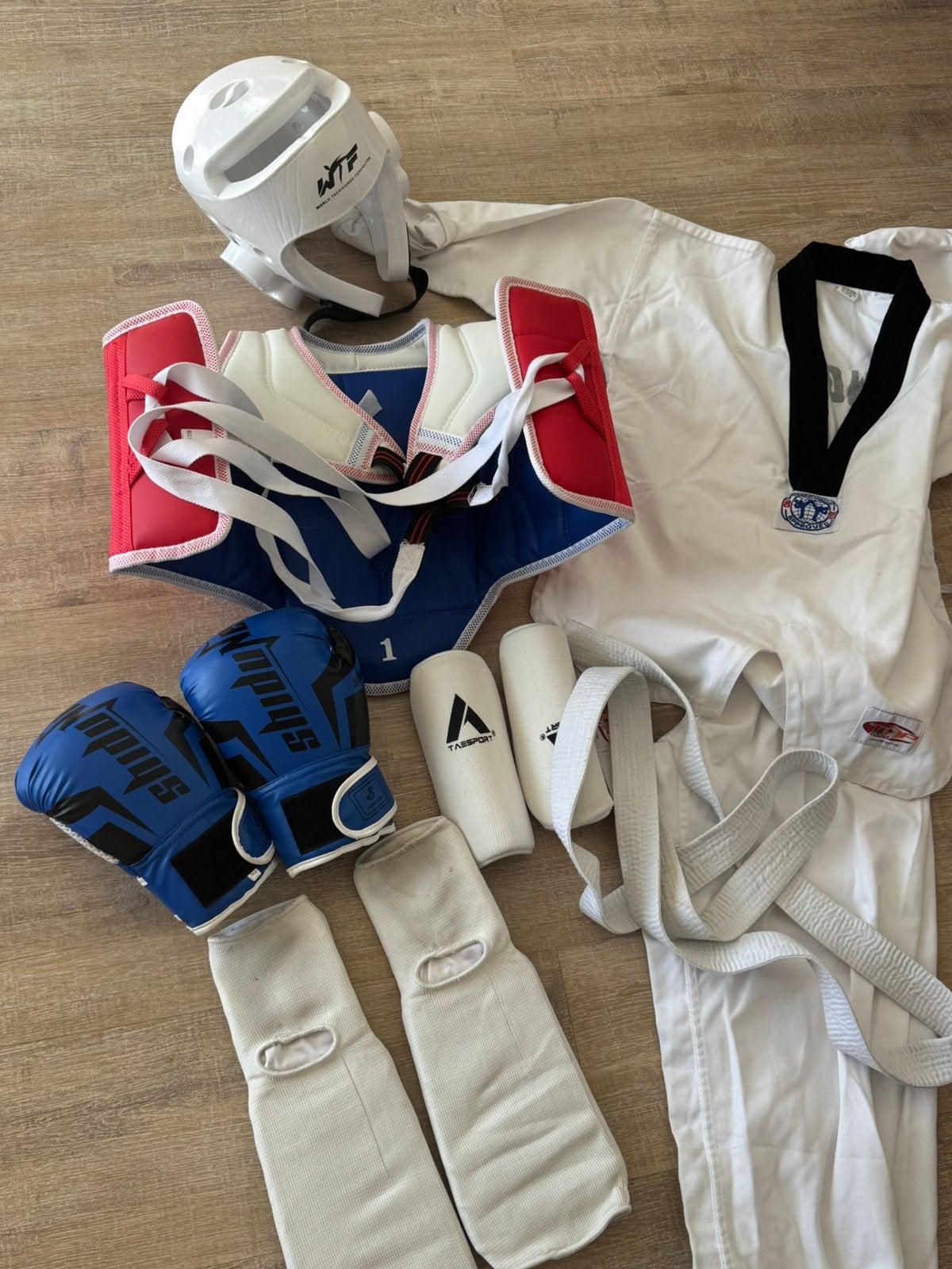 taekwondo volledige set 8-10 jaar, Enlèvement, Comme neuf, Taekwondo