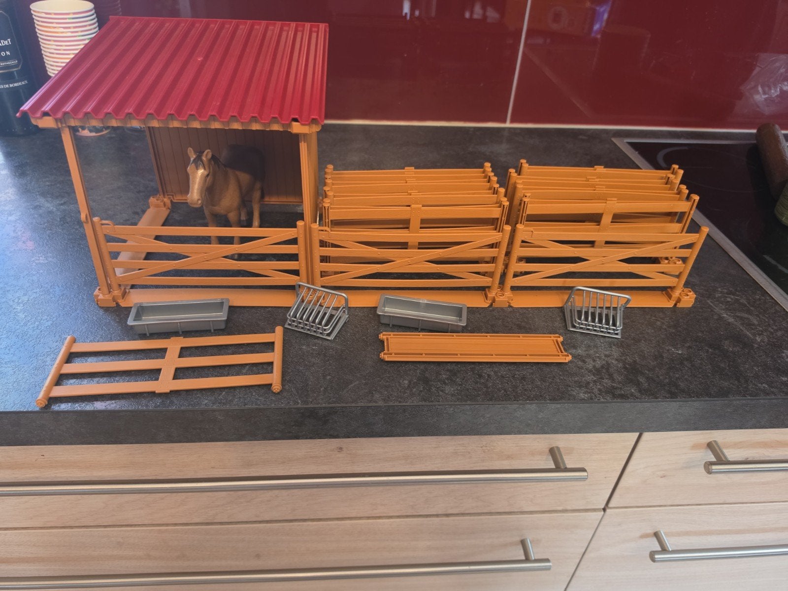 Enclos Bruder avec abri, cheval et accessoires, Enfants & Bébés, Enlèvement