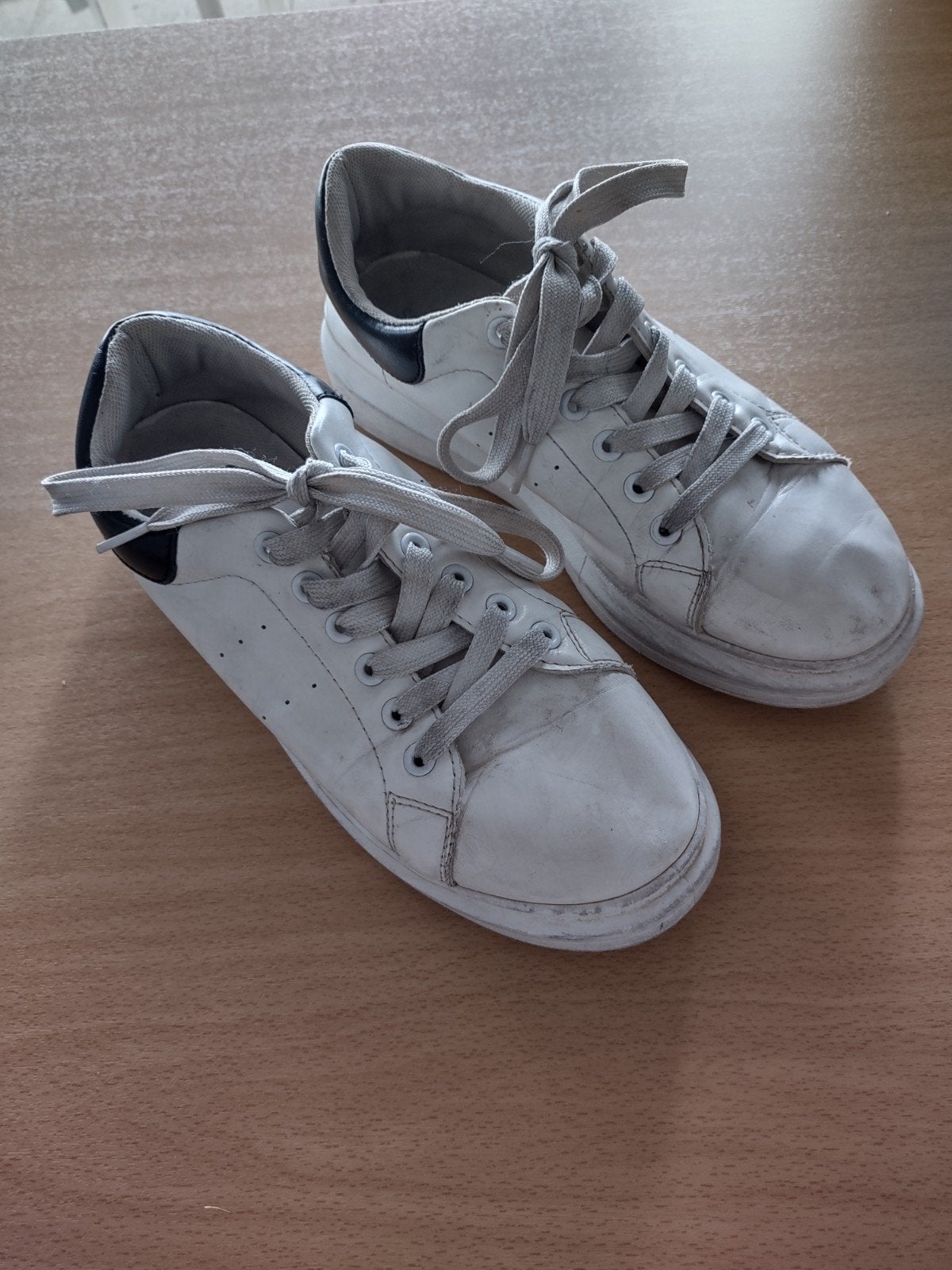 witte schoenen - maat 39, Ophalen, Gebruikt, Jongen of Meisje, Schoenen