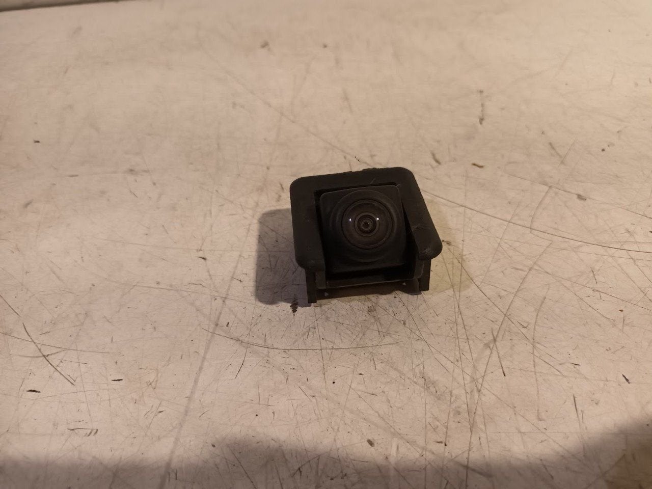Camera achter Mazda 3, Onderdelen@venauto.nl, Van der Ven Autorecycling B.V., Ettenseweg 76, 4706 PB Roosendaal, The Netherlands
