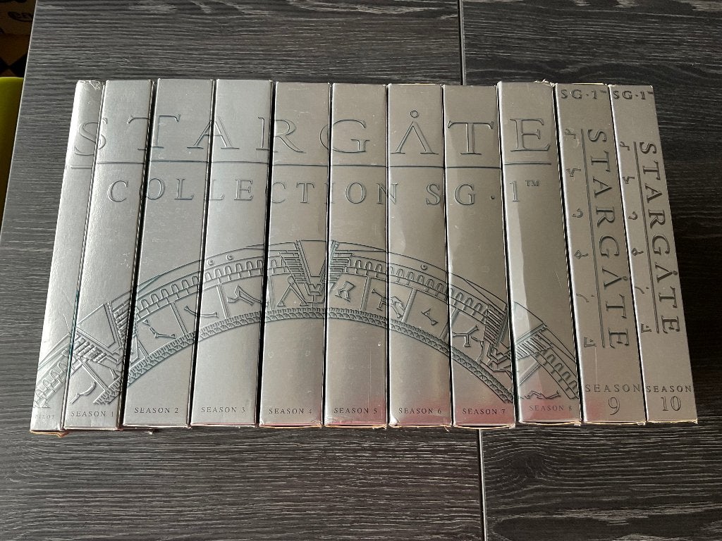 DVD Stargate SG1 Seizoen 1-10 + Pilot NL, Anglais, Néerlandais, Utilisé, Enlèvement ou Envoi