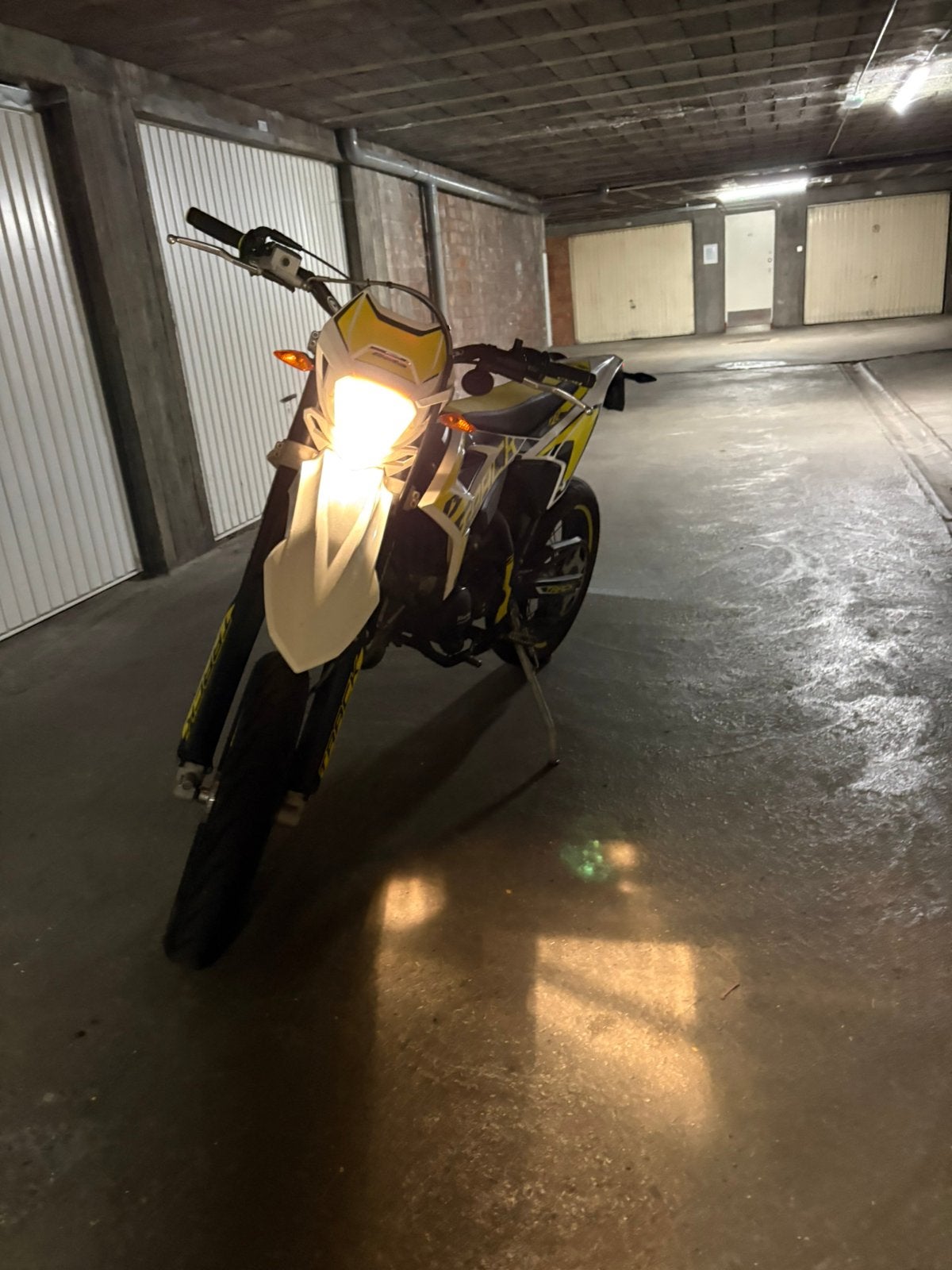 Beta rr50 2023, Fietsen en Brommers, Ophalen, 6 versnellingen, Zo goed als nieuw, 50 cc