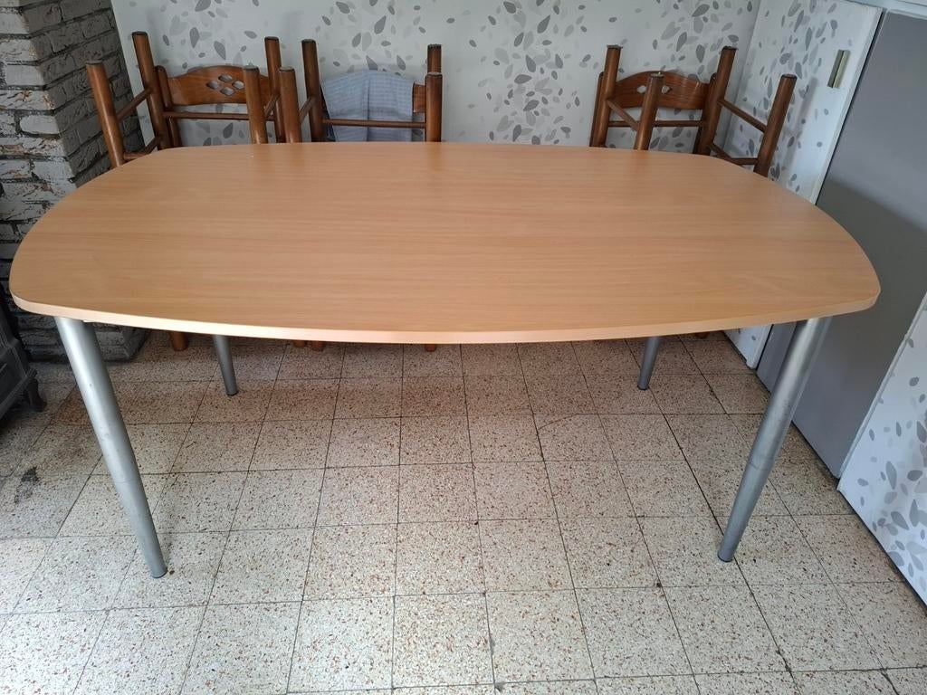 Table de cuisine ovale, Enlèvement, Utilisé