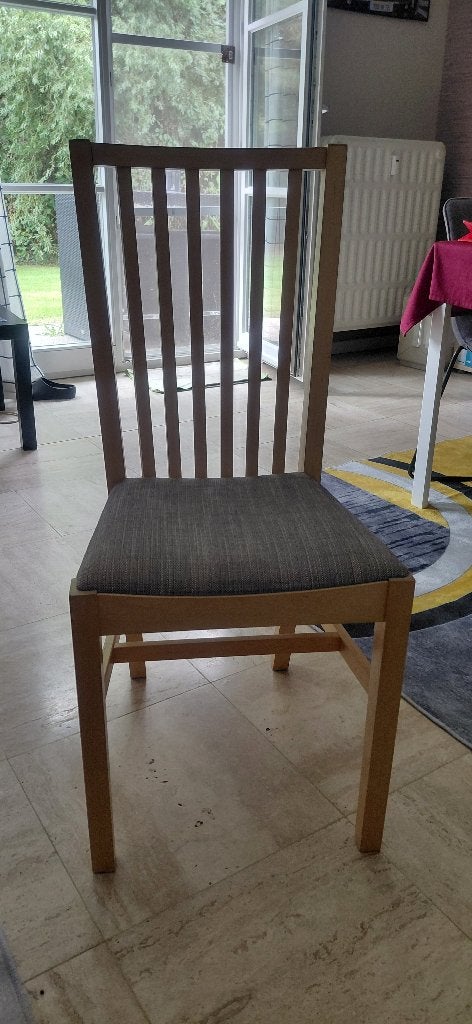 Stoelen, Ophalen