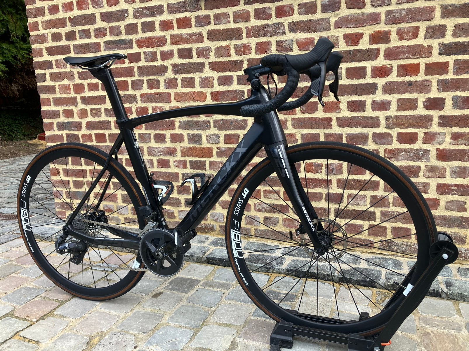 Eddy Merckx EM525, 28 inch, Gebruikt, Carbon, Meer dan 20 versnellingen