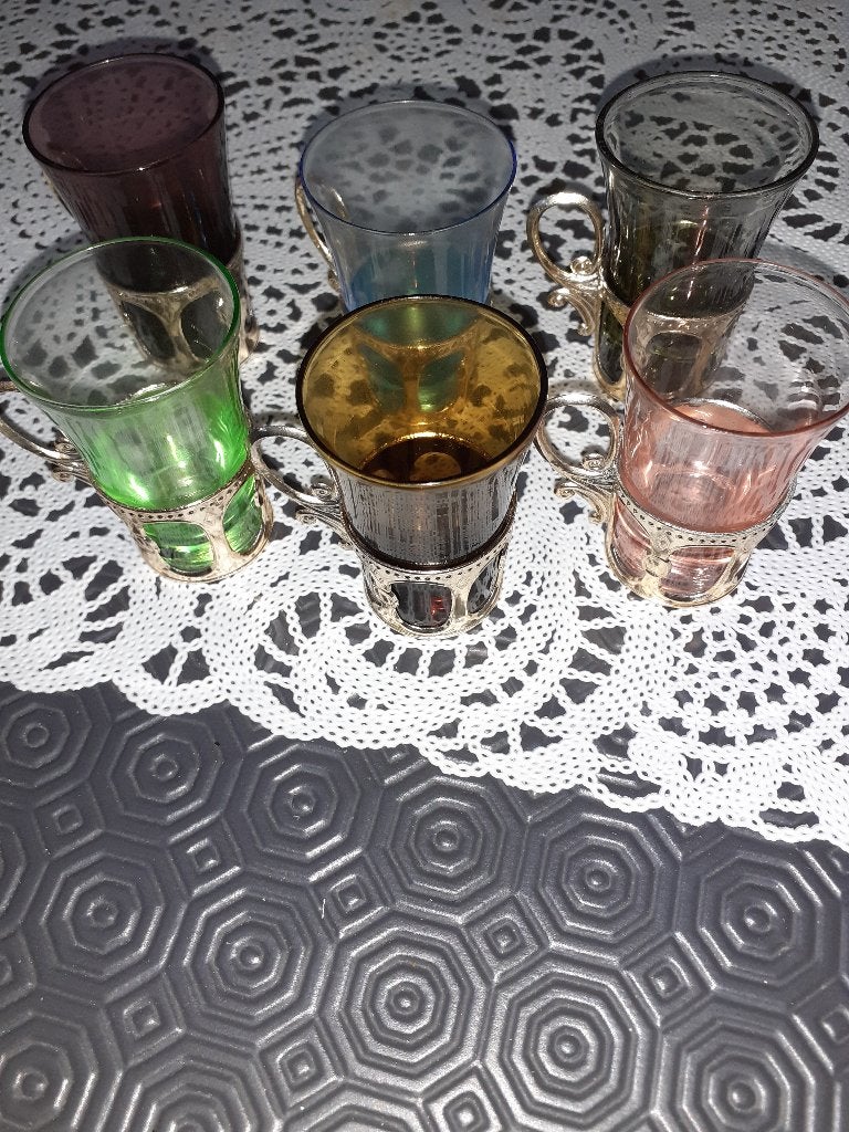 Verres à liqueur - goutte de couleurs avec support argentés, Antiquités & Art, Enlèvement