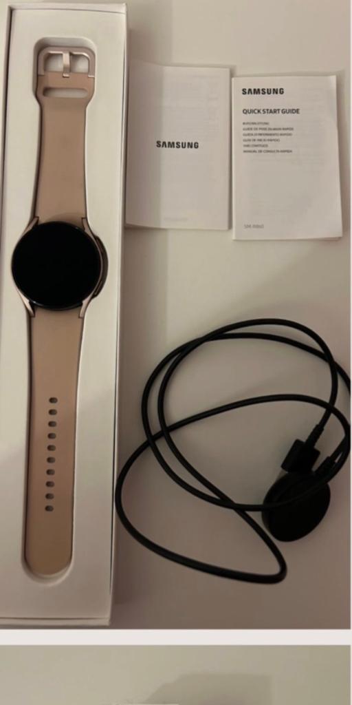 Samsum galaxy watch 4 - zo goed als nieuw – compleet in doos, Handtassen en Accessoires, Horloges | Dames, Overige materialen