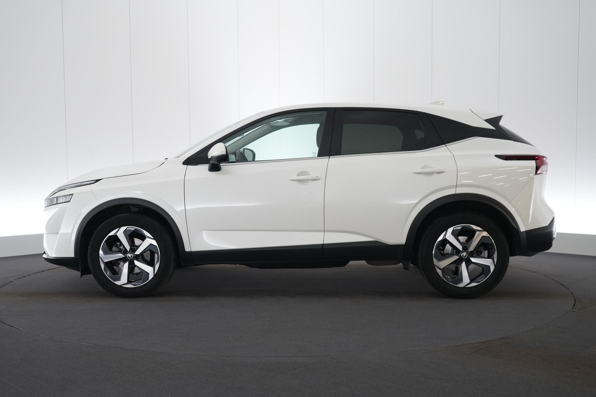 (2BWU018) NISSAN QASHQAI, Auto's, Stof, Gebruikt, Euro 6, Wit