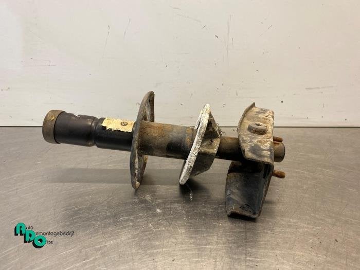 Pare-chocs amortisseur avant d'un BMW 3-Serie (3-Serie 90-), -, 3 mois de garantie, Utilisé, -