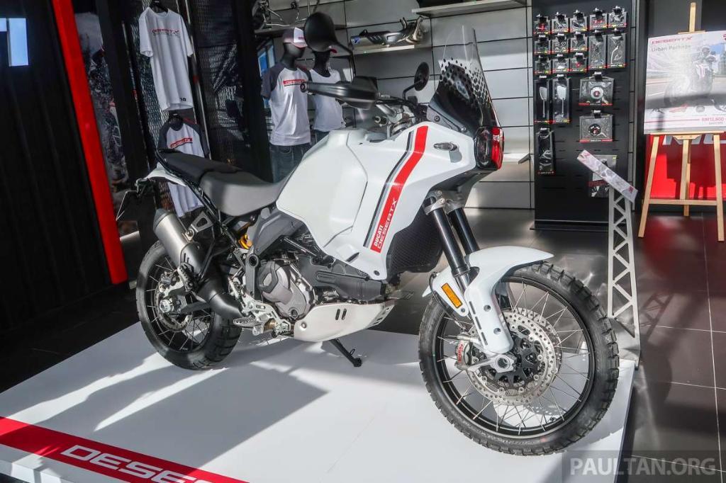 DUCATI DESERT X ***DUCATI SAMBREVILLE***, Motoren, Motoren | Ducati, Bedrijf, Toermotor, meer dan 35 kW, 2 cilinders, Minimaal motorrijbewijs A2