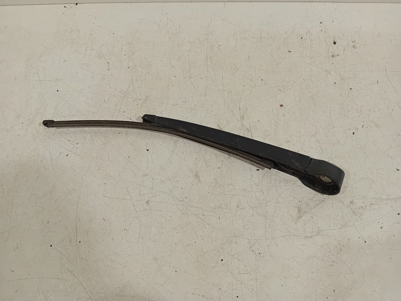 Ruitenwisserarm achterruit Volkswagen Sharan, Onderdelen@venauto.nl, Van der Ven Autorecycling B.V., Ettenseweg 76, 4706 PB Roosendaal, The Netherlands