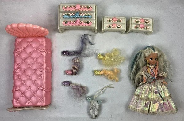 Mattel Lady Lovely Locks betoverde eiland en pop vintage 80s, Verzenden, Zo goed als nieuw, Pop