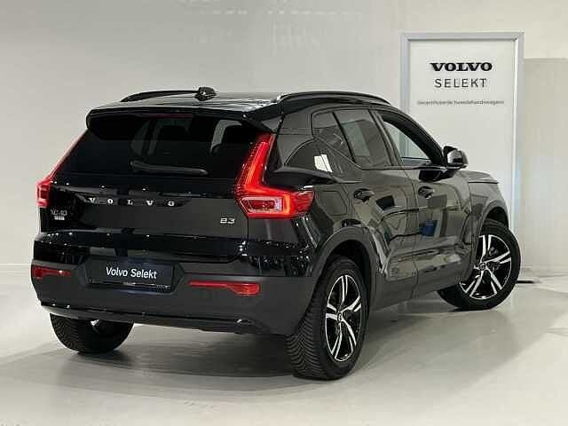 Volvo XC40 B3  Mild hybrid Dark Plus + Electr trekhaak, Auto's, Automaat, Euro 6, 1969 cc, Zwart