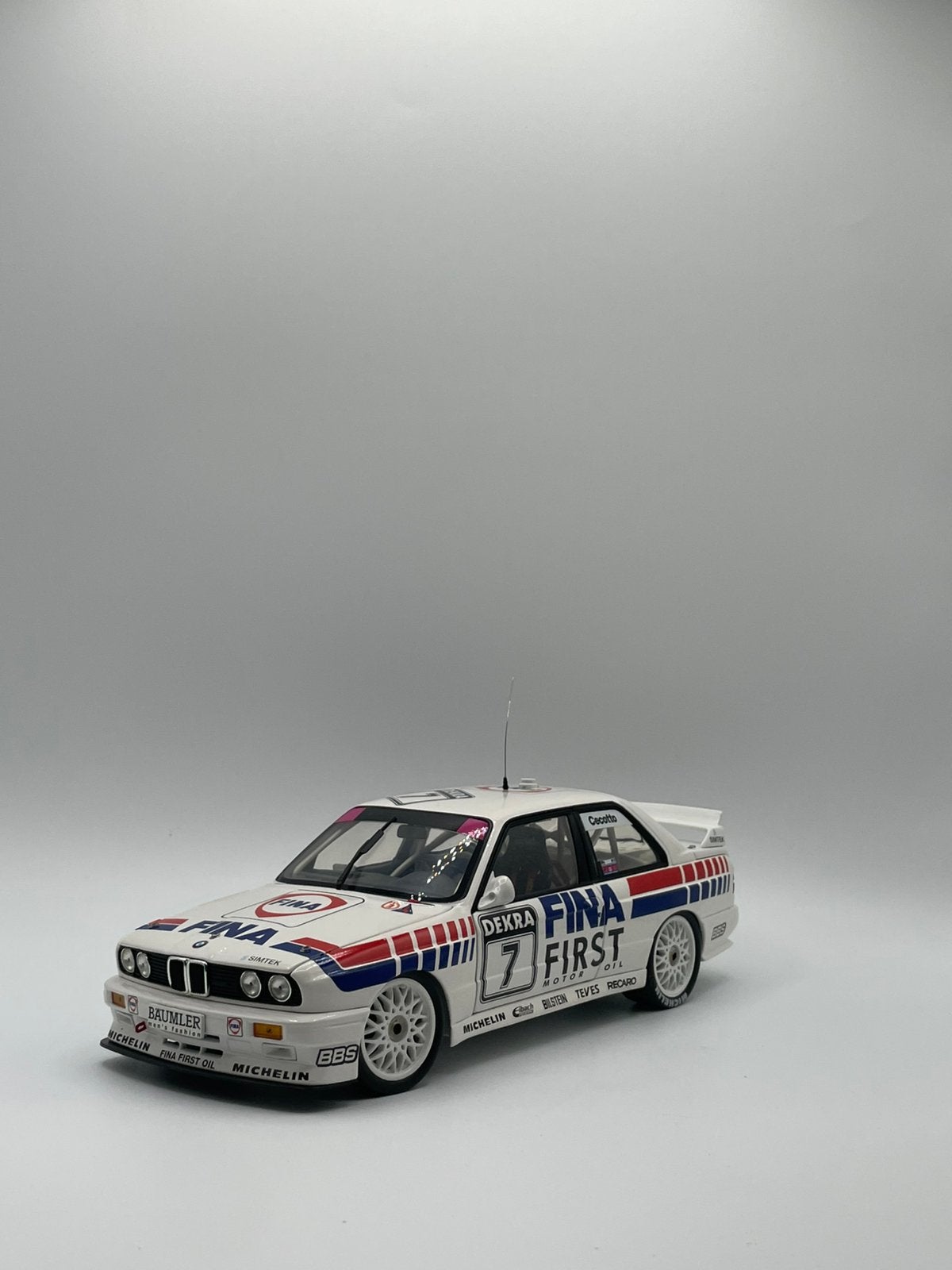 BMW M3 E30 DTM Fina Minichamps 1/18, Enlèvement, Comme neuf, MiniChamps