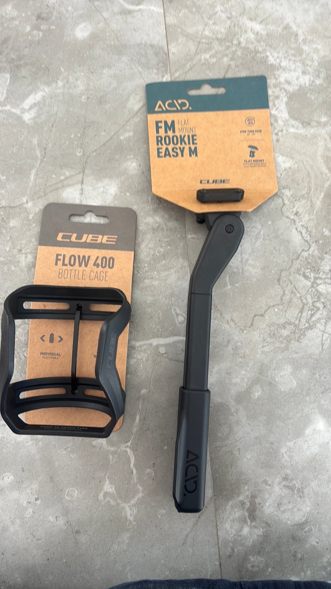 Cube kickstand + bottle cage, Neuf, Enlèvement ou Envoi, Kinderfiets, Autres types