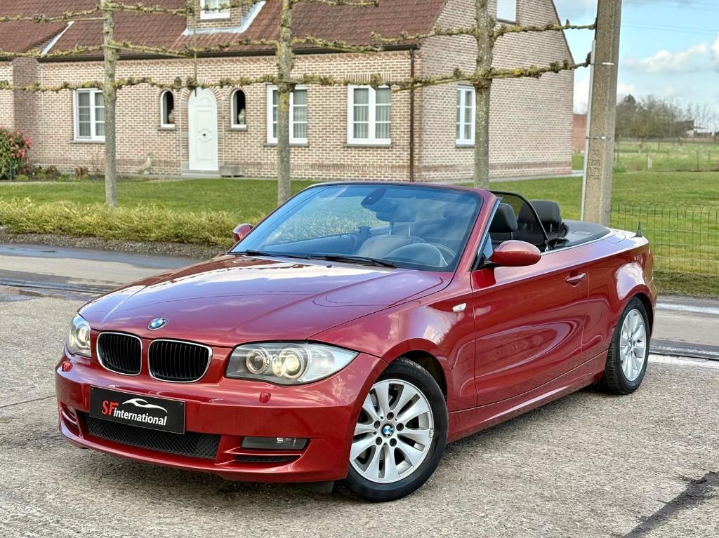 BMW 120i Cabrio Leder Cruise Xenon Zetelverw ZO MEEPAKKEN, Auto's, Cabriolet, Leder, Bedrijf, Handgeschakeld