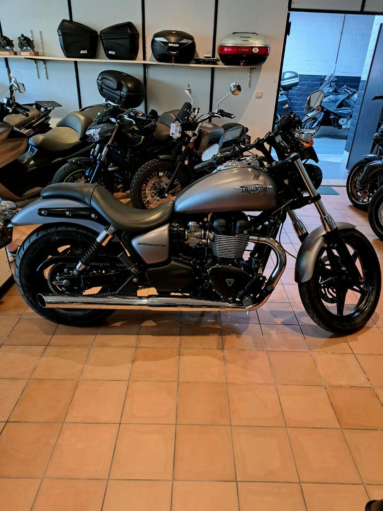 Triumph speedmaster, Motoren, Particulier