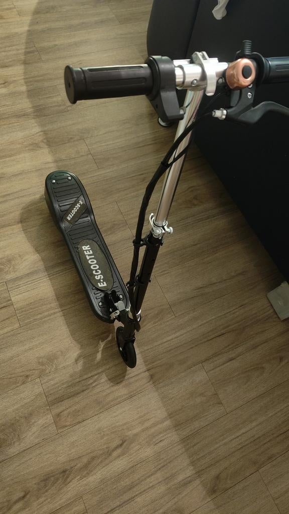 Trotinette électrique en bon état, Enlèvement