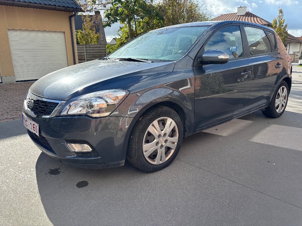 Kia ceed - 2009 – 175.500 km - diesel 1.6 - 1 eigenaar, Autos, Argent ou Gris, Boîte manuelle, 5 portes, Particulier