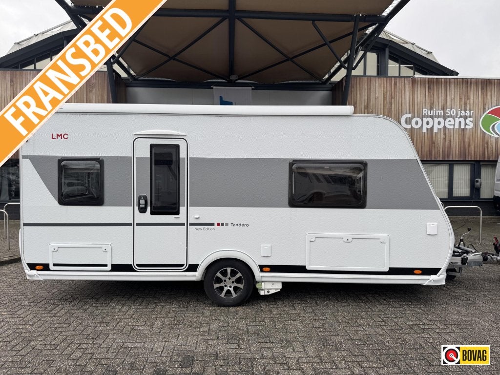 LMC Tandero 480 D, Jusqu'à 4, Lit dans la longueur, Auvent, 5 à 6 mètres