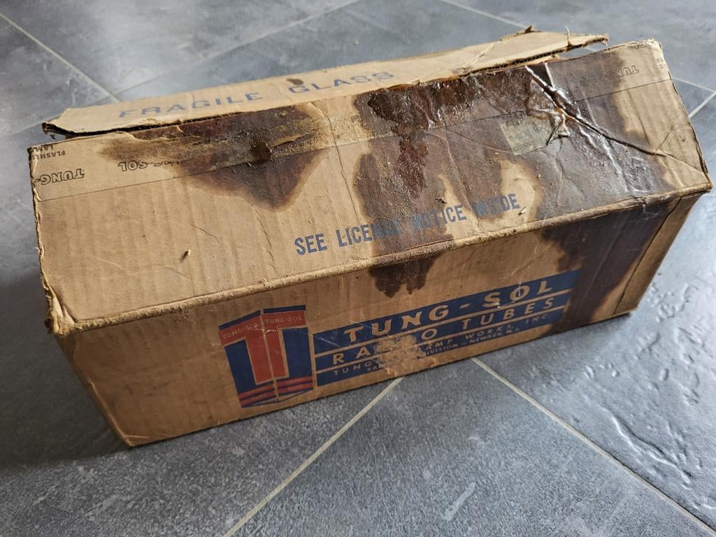Lot 20 lampes VT-49, US 2WW, Collections, Envoi