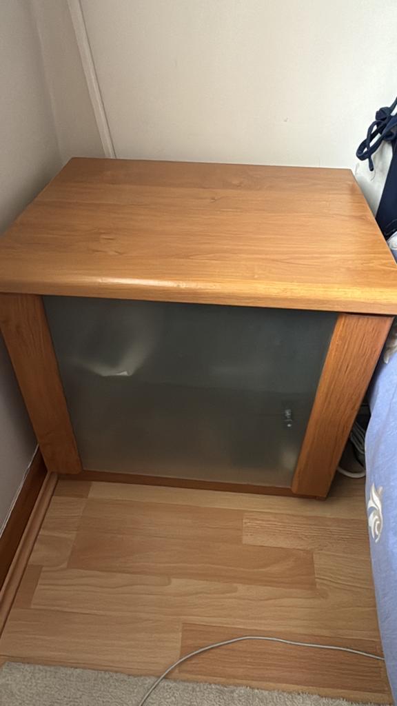 Nachtkastje, Huis en Inrichting, Ophalen, Gebruikt, Glas, 45 tot 65 cm