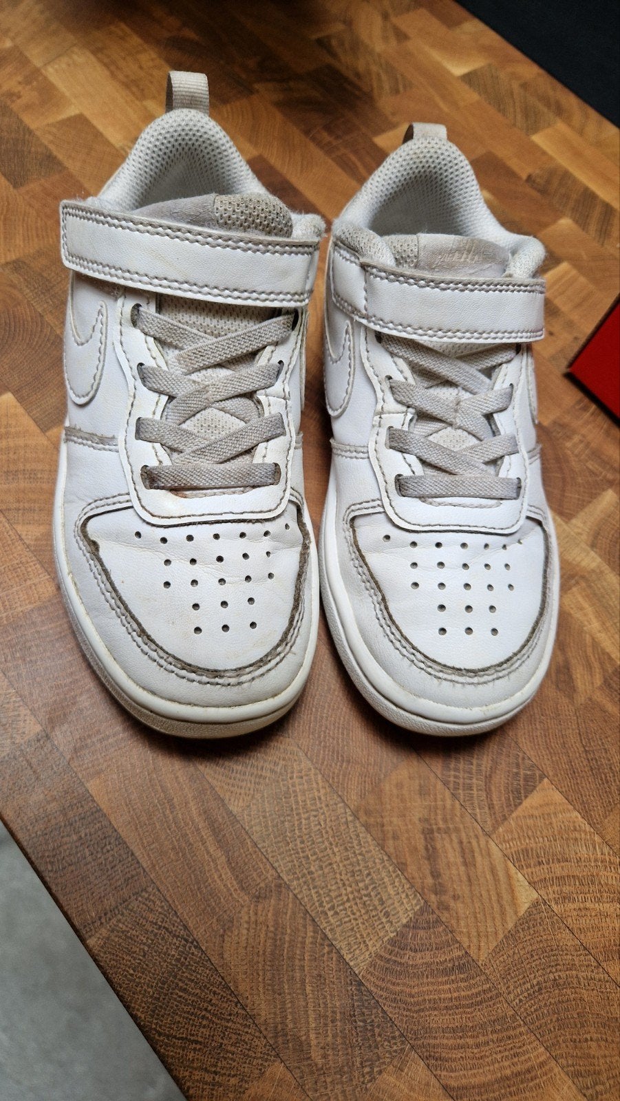 Witte NIKE schoenen (maat 28), Kinderen en Baby's, Ophalen, Schoenen