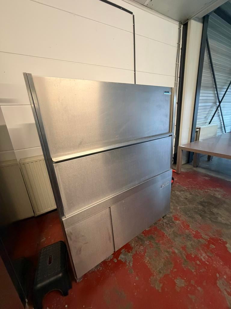 Winterhalter industrieel afwasmachine, Doe-het-zelf en Bouw, Ophalen, Zo goed als nieuw