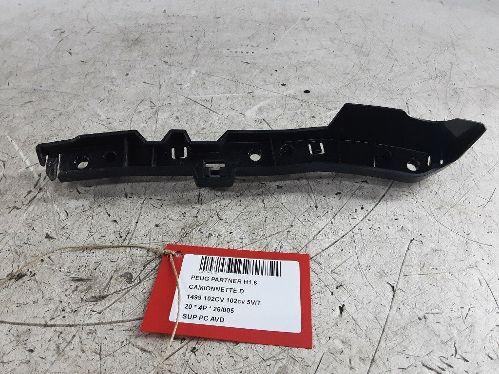 SUPPORT PARE-CHOCS AVANT DROIT Peugeot (9821847180), Autos : Pièces & Accessoires, Mevr. I. Hauben, Utilisé, Rue de l'Espoir 34 34
4030  GRIVEGNÉE, BE