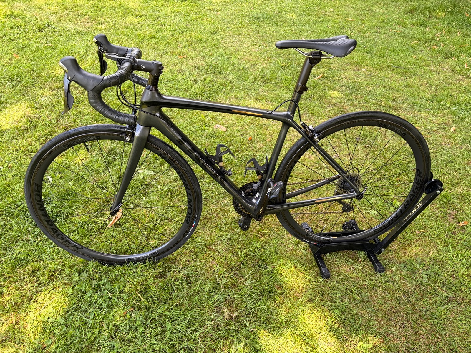 Trek Émonda SL 5 Racefiets (2022) Aeolus Pro Carbon Wielen, Ophalen, Zo goed als nieuw