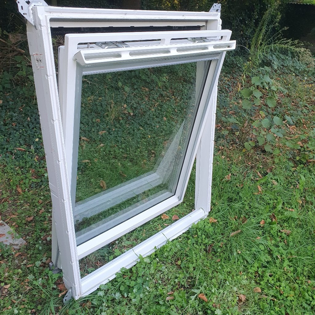 Velux dakraam GGU-Sk08 (114×140) 2 stuks, Doe-het-zelf en Bouw, Ophalen of Verzenden, Dakraam, Dubbelglas
