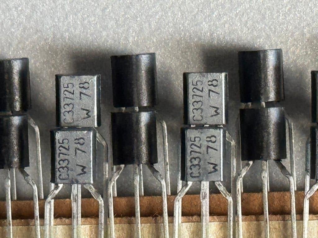 100 transistors BC337, Enlèvement ou Envoi, Neuf