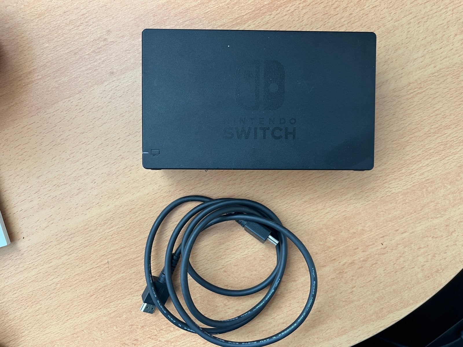 Station d'accueil Dock)officielle Nintendo Switch+Câble HDMI, Enlèvement ou Envoi
