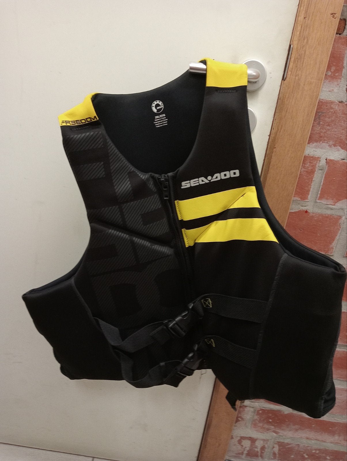 Gilet de sauvetage Seadoo 2XL, Enlèvement ou Envoi, Comme neuf, Seadoo, Homme