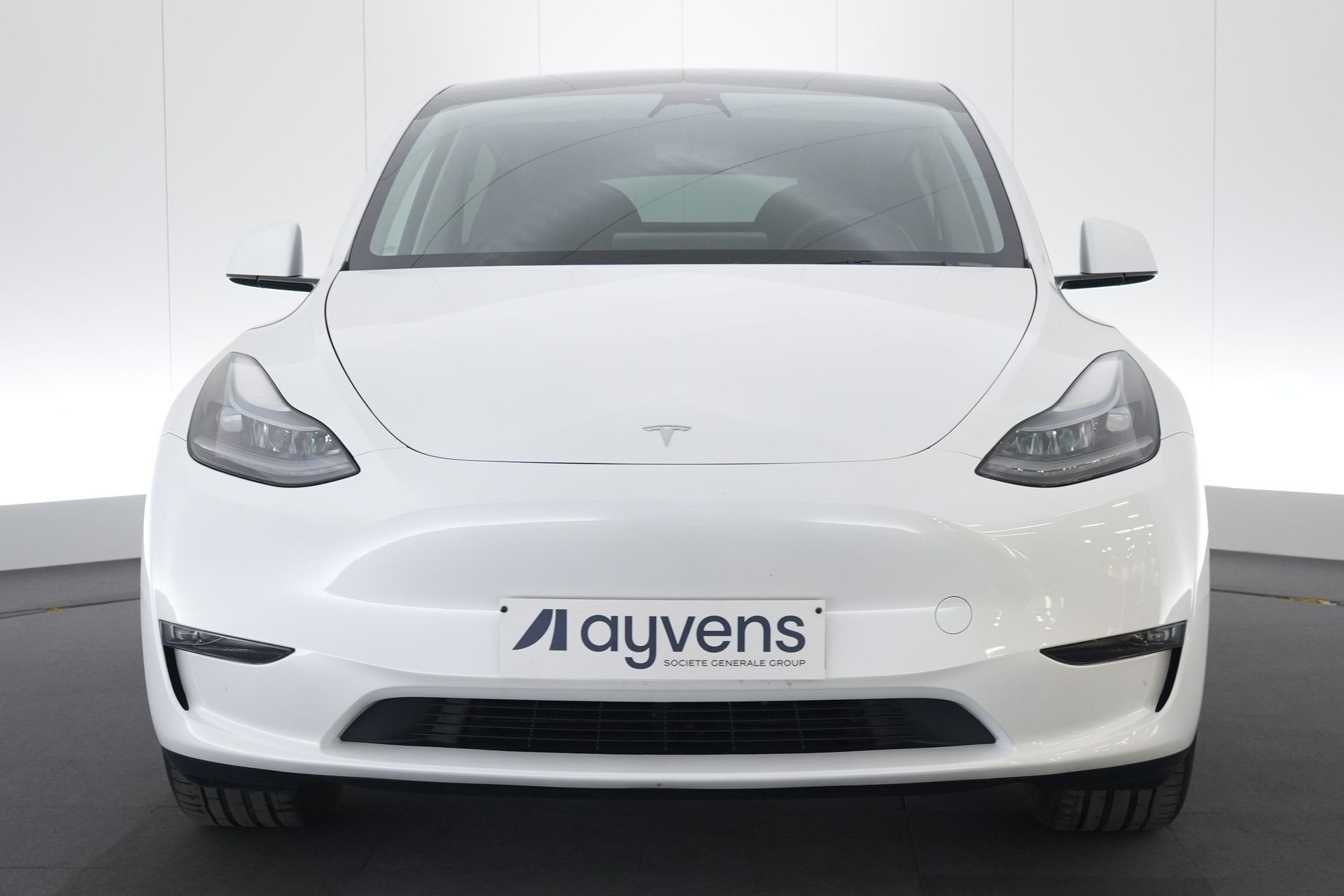 (2EDE100) TESLA MODEL Y, Achat, Phares entièrement LED, Entreprise, Carnet d'entretien