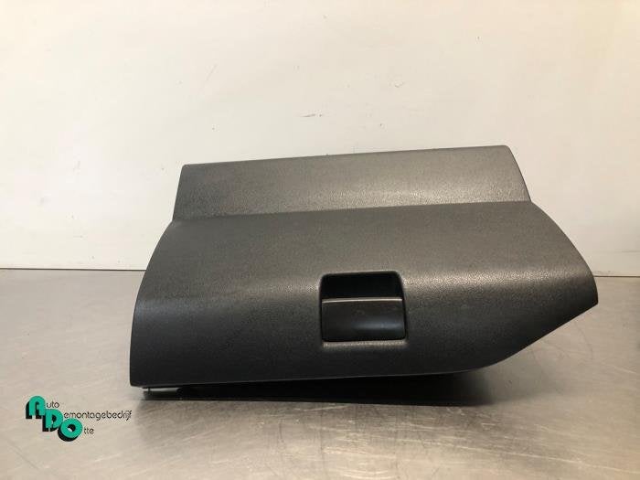 Boîte à gants d'un Peugeot Partner (Partner 08-), -, 3 mois de garantie, Utilisé, -