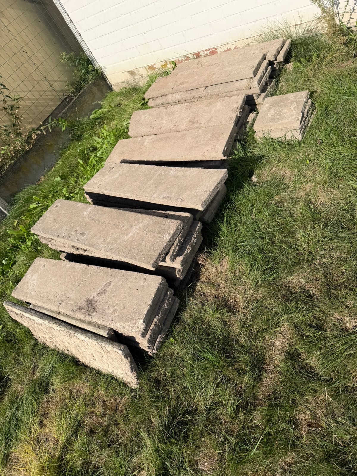 Boules à béton - GRATUITES, Bricolage & Construction, Plaques & Panneaux, Enlèvement, Utilisé