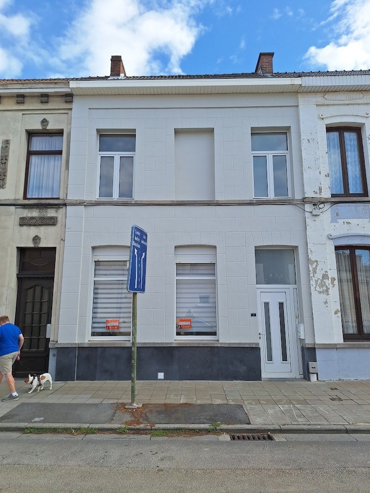 Maison à vendre proche de la gare  de Tournai, Immo, Maison 2 façades, Tournai, 165 m², 200 à 500 m²