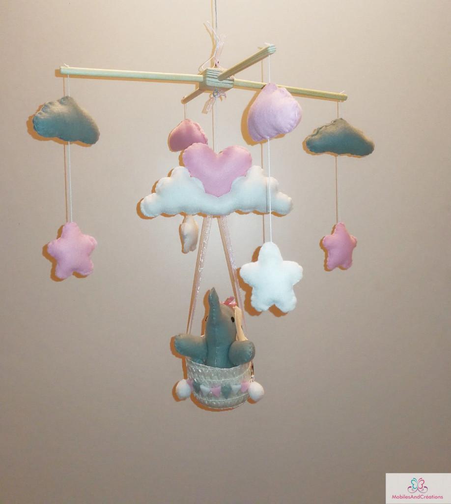 Mobile Bébé Fait Main "Éléphant Et Cœurs Dans Les Nuages", Envoi, Neuf, Mobile