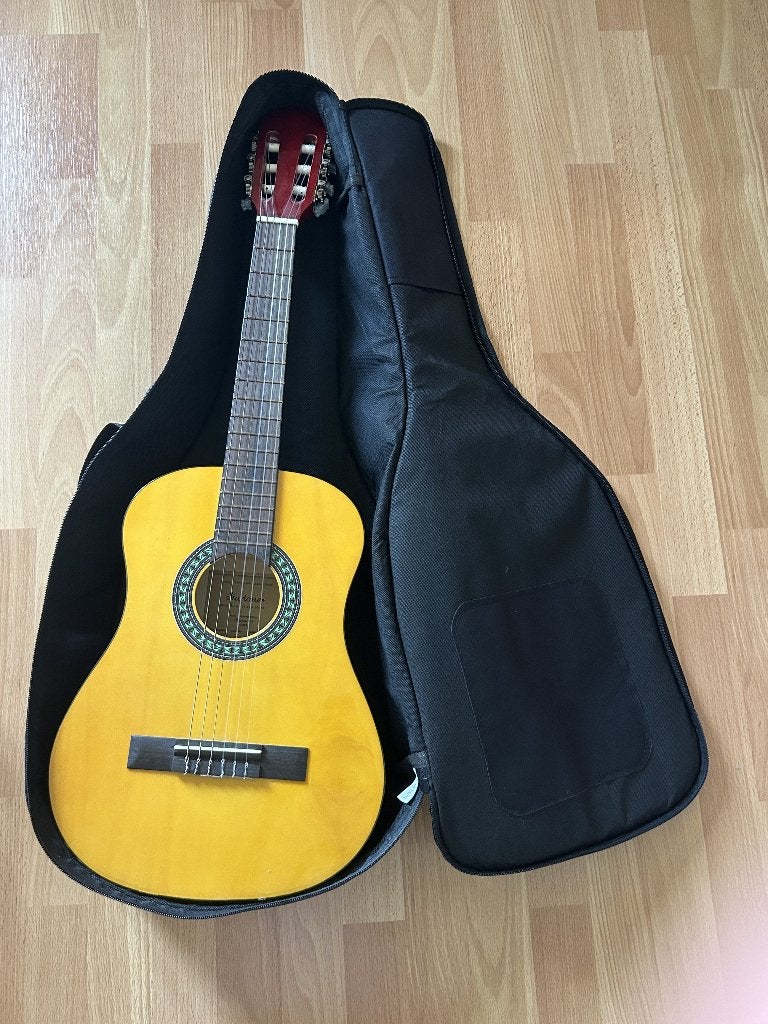 Guitare Thomann 1/2 - très bon état avec housse, Musique & Instruments, Instruments à corde | Guitares | Acoustiques, Enlèvement