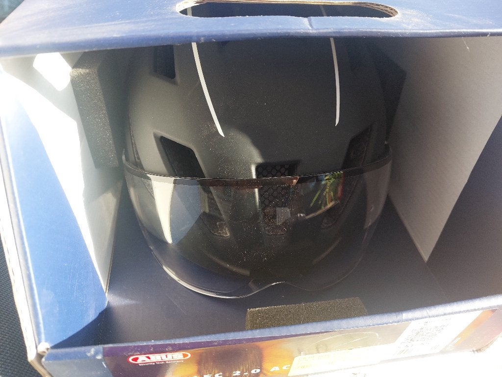 Fietshelm, Fietsen en Brommers, Ophalen, M, Zo goed als nieuw, ABUS
