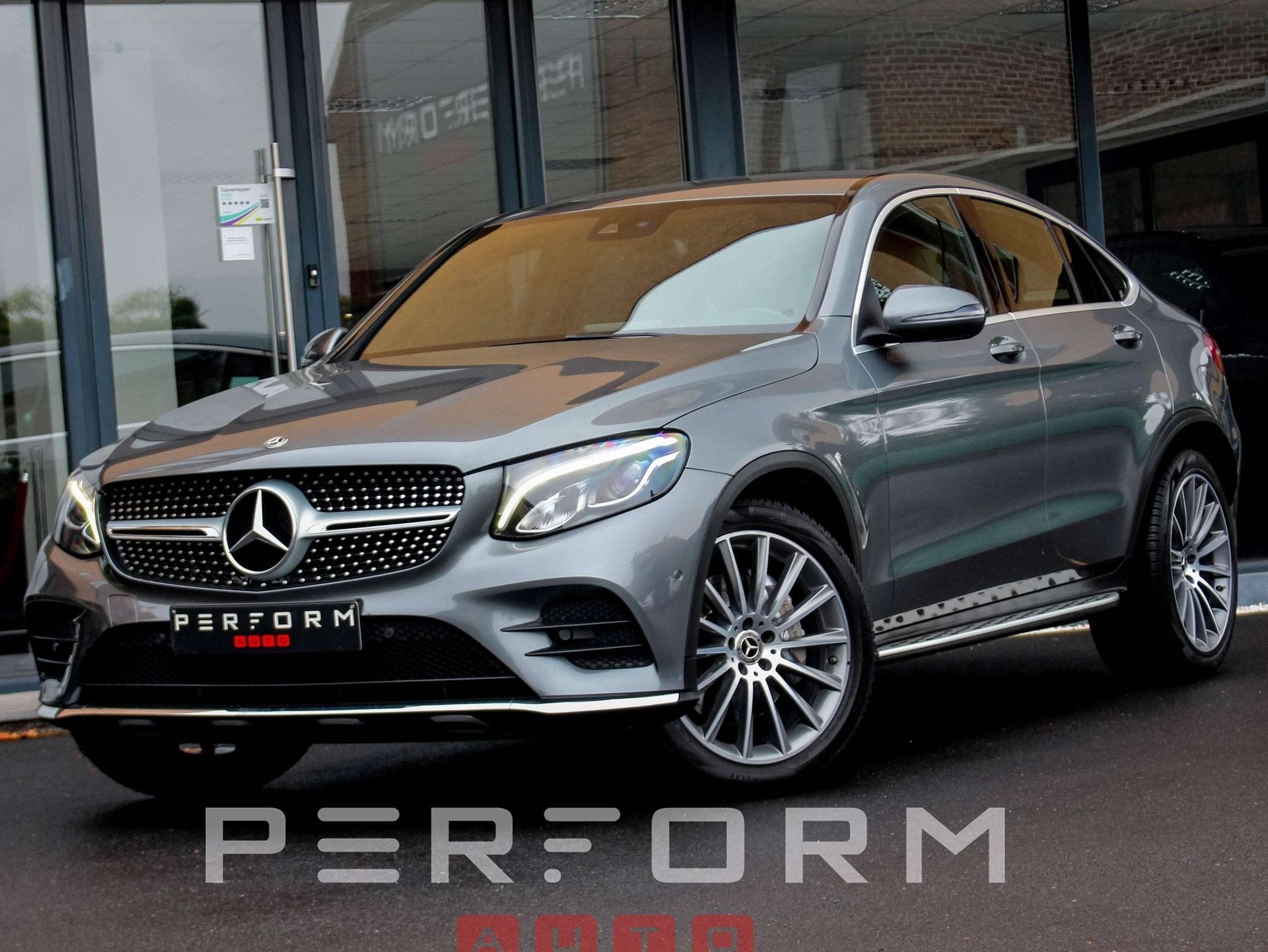 Mercedes-Benz GLC 250 GLC Coupé 250 4-Matic AMG-Line *Garan, Autos, Argent ou Gris, Achat, Entreprise, Entretenue par le concessionnaire
