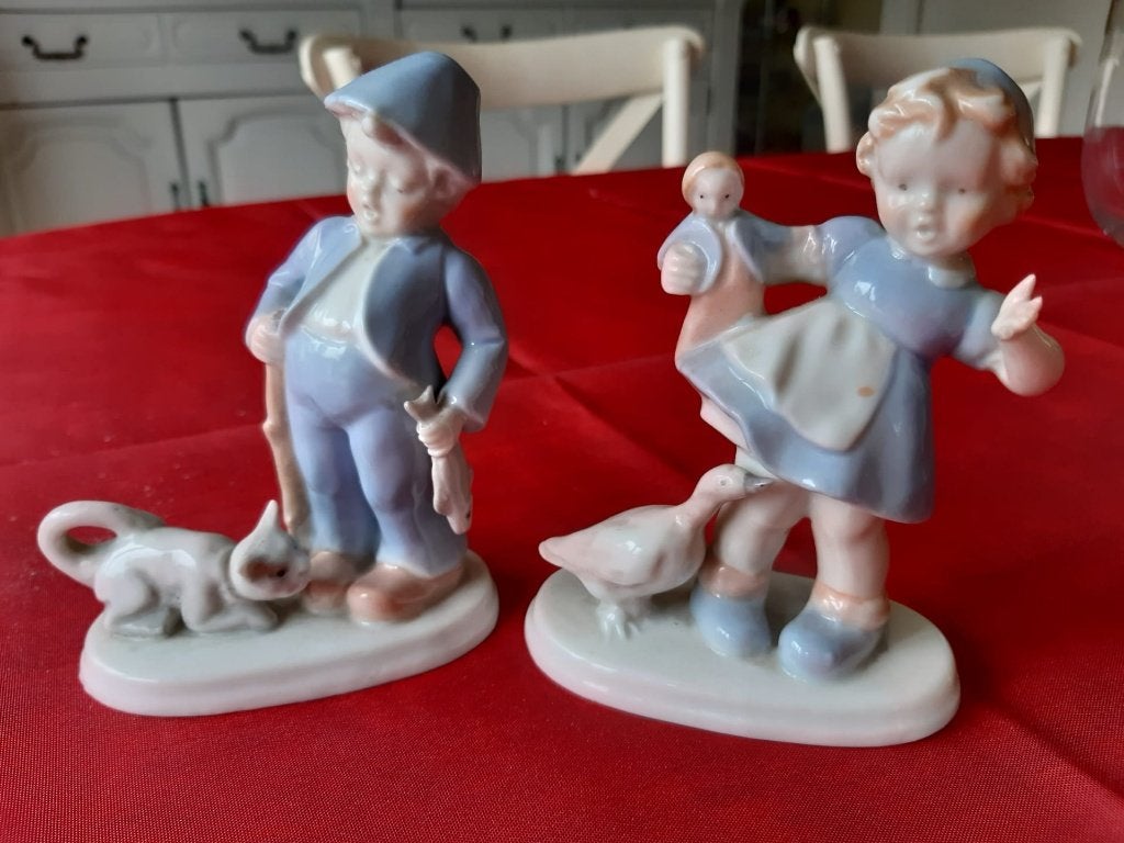 Lot : 2 statuettes style porcelaine espagnole, Collections, Statues & Figurines, Enlèvement ou Envoi