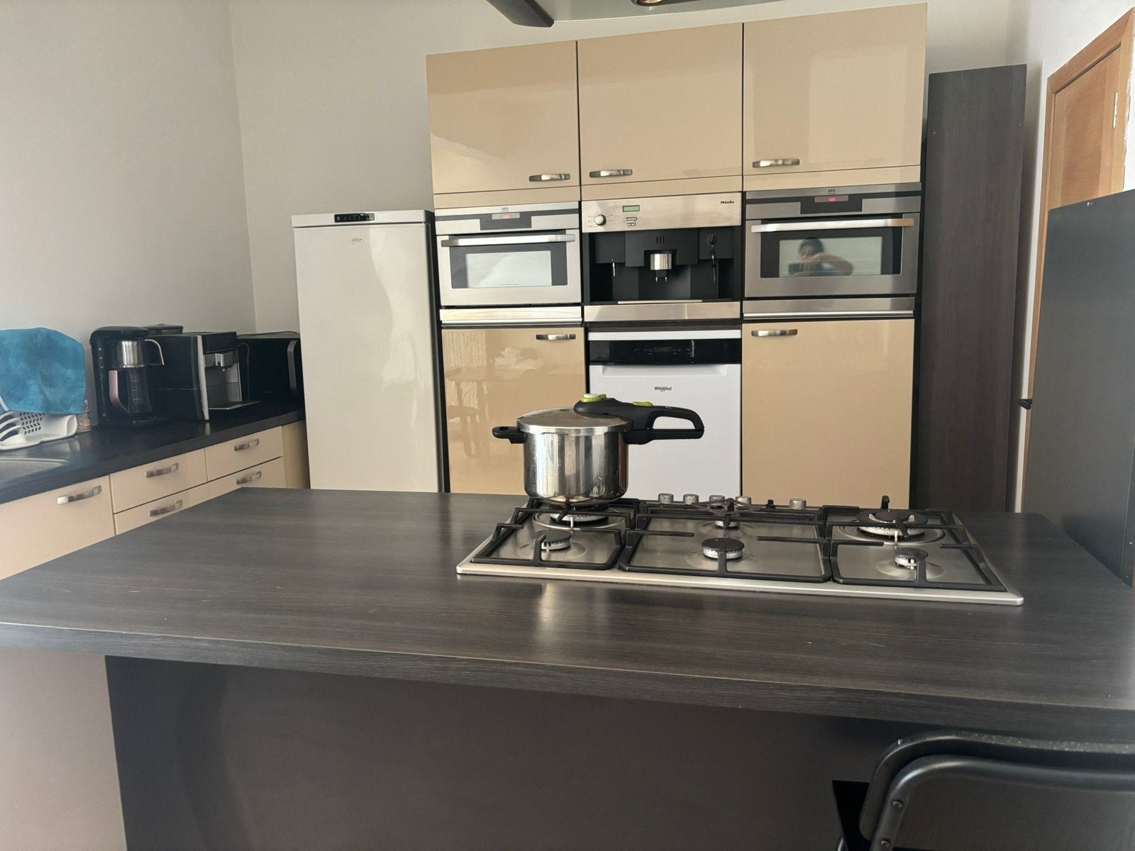 GRATIS / KEUKEN - Zelf demonteren en ophalen, Ophalen, Gebruikt, Bruin, Dubbelwandige keuken