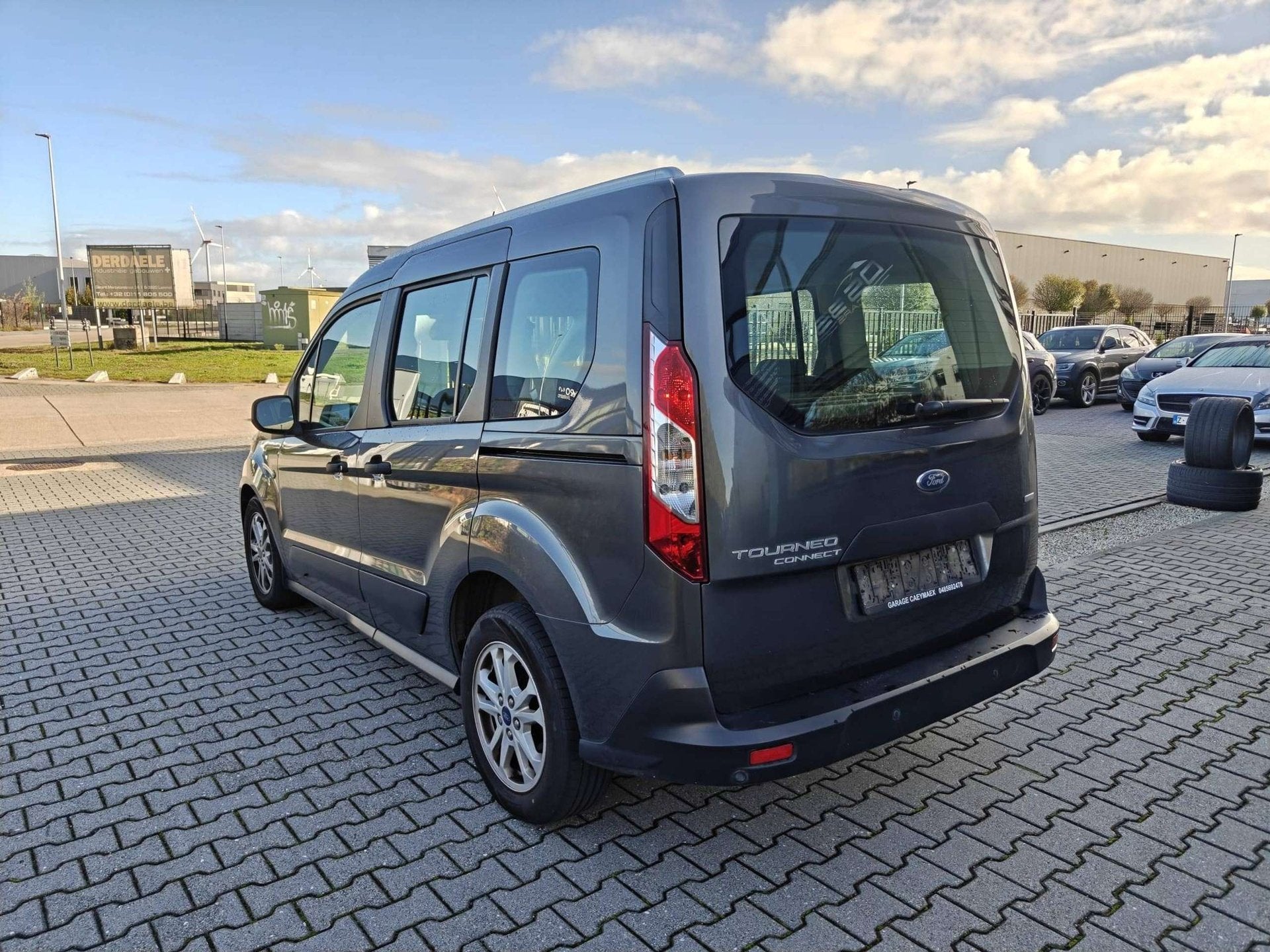 Ford Tourneo Connect 1.0 Titanium 5-zit/Airco/Cruise/Lane as, Stof, Gebruikt, Bluetooth, Bedrijf