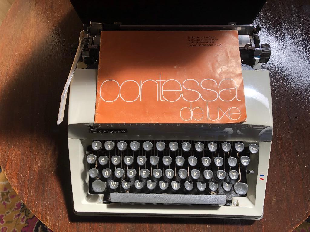Typemachine Contessa Adler de luxe, Koopje 25,00, Diversen, Typemachines, Ophalen of Verzenden