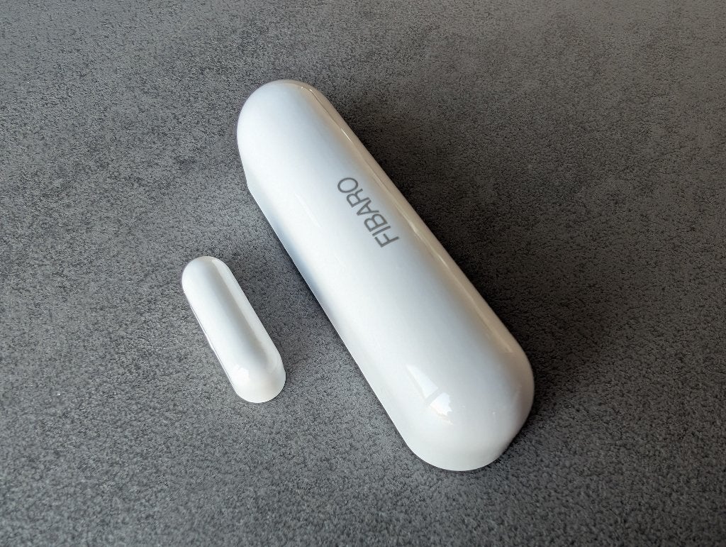 Fibaro Deur- En Raamcontact 2 (5 stuks beschikbaar), Gebruikt, Detector, Sensor of Melder, Raam of Deur, Ophalen of Verzenden