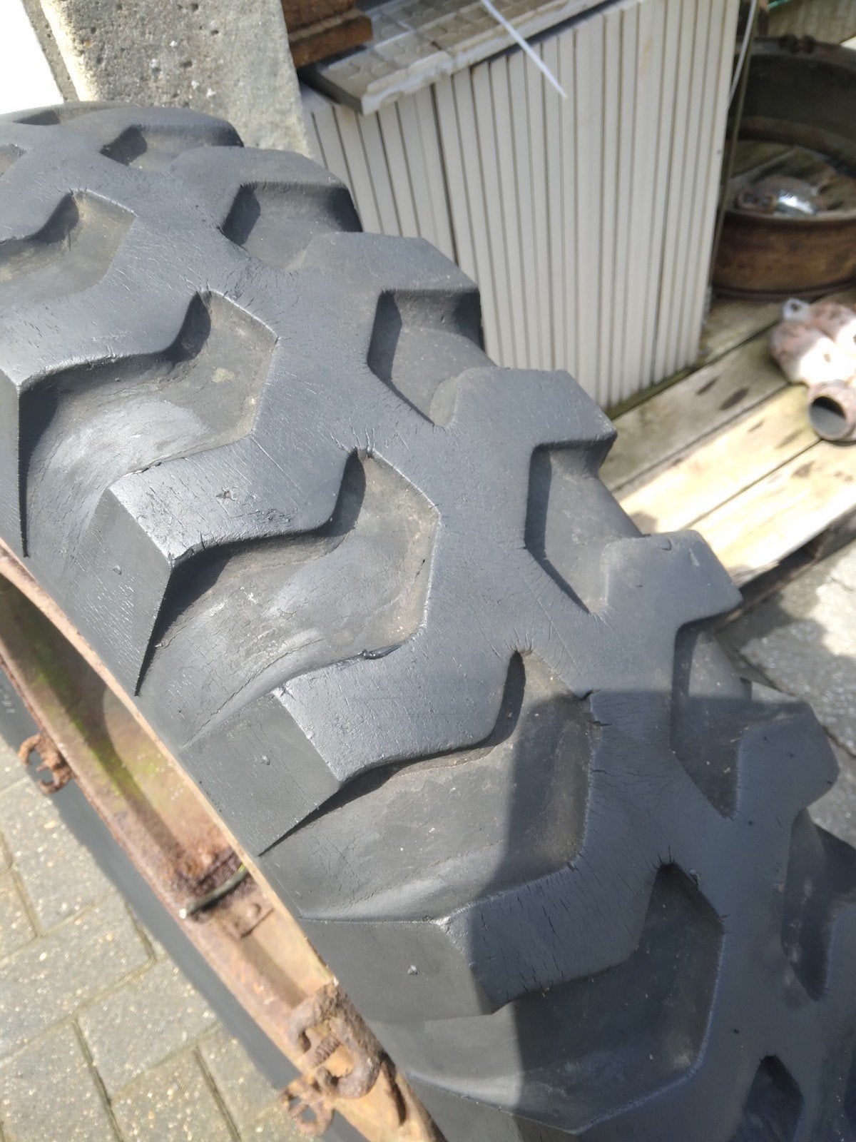 bande 8.25 20 _80 € voor 4 stuks, Ophalen, Band(en)