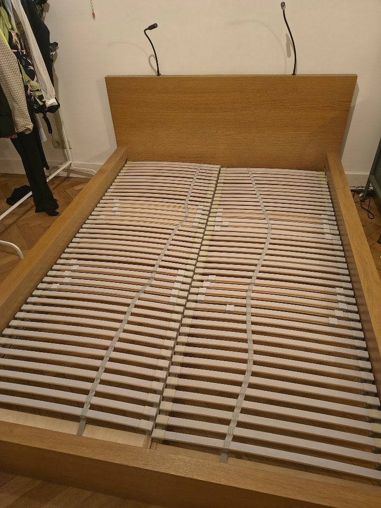 Lit Ikea à vendre + lampes de lecture, Maison & Meubles, 140 cm, Brun, Enlèvement, Utilisé